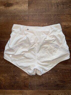 Lululemon Speed Up shorts off-white Size 2 EUC